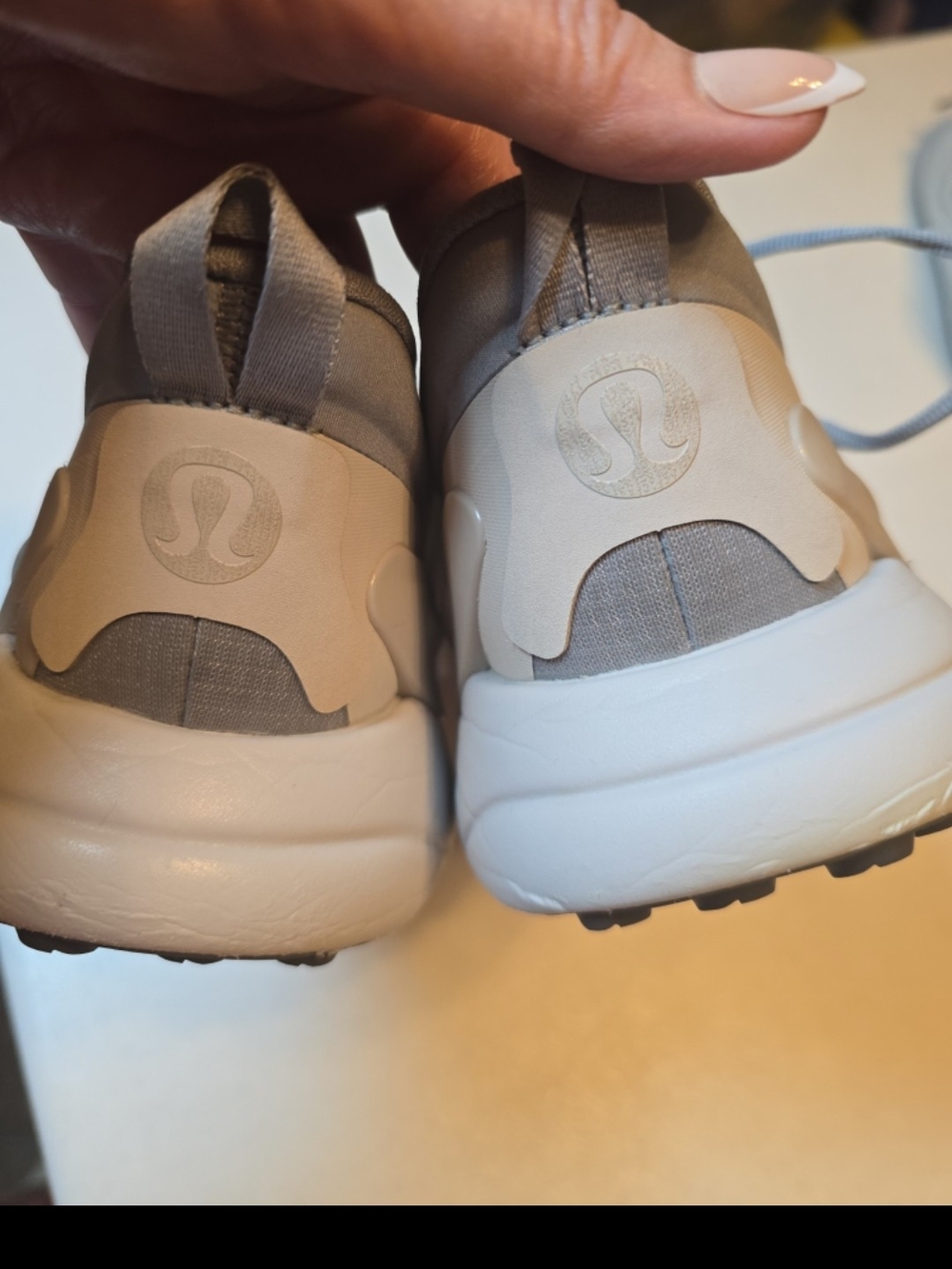 Lululemon Blissfeel Trail Womens Running Shoe 8.5 RETAIL $150 - Picture 6 of 10